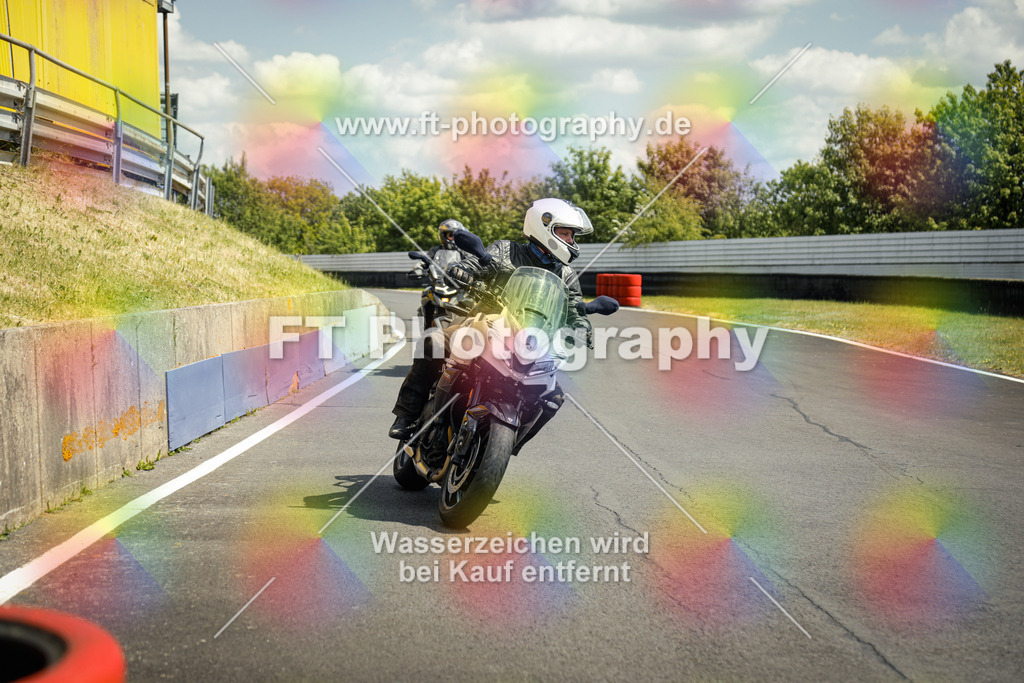 OBK_Mai_Volker_Adam-10856 | Hier findet Ihr Bilder von Touristenfahrten auf der Nürburgring Nordschleife oder von anderen Veranstaltungen die ich besucht habe. Viel Spass beim Durch Schauen 