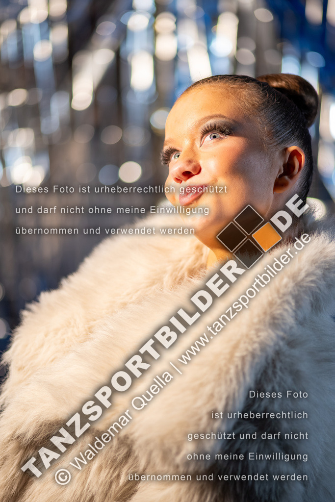 20260321-13886 | Hier finden Sie Tanz Bilder vom Latein und Standard Formationen tanzen. Sportbilder vom Tanzsport. Schöne Fotos und von Weltmeisterschaft, Europameisterschaft, Bundesliga, Regionalliga, Oberliga und Landesliga sowie von GOC Stuttgart, DanceComp, WM Bremen