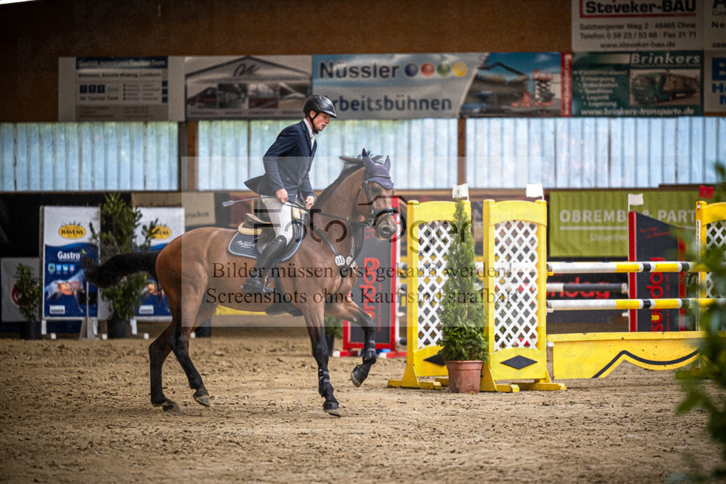 DOS_0712 | Entdecke hochwertige Reitturnierfotos von Foto Oger. Professionell, emotional und authentisch – jetzt Lieblingsmomente im Shop bestellen.Deutschlandweite Turnierfotografie. - Realisiert mit Pictrs.com