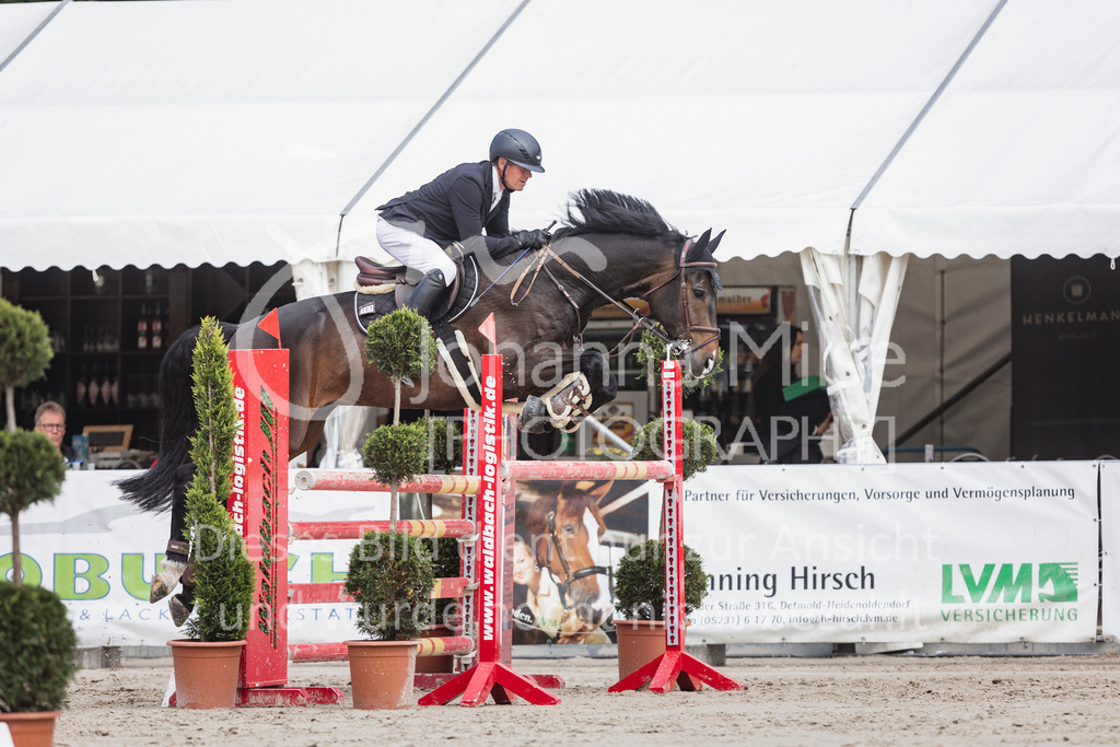 250530_MayDays_SprPf-M-423 | Deine schönsten Turniermomente als professionelle Fotos! Entdecke hochwertige Pferdesport-Fotografie im Online-Shop. Jetzt Fotos finden & bestellen!