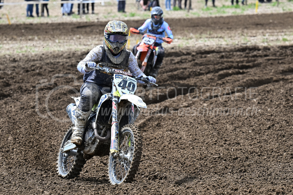 Motocross Schlatt bei Winterthur - 29. April 2023 | #40 Bruggmann Timo aus Schwarzenbach (CH) auf Husqvarna in der Kategorie MX2 am Motocross Schlatt bei Winterthur, 29. April 2023.
Instagram: @mx_schlatt | @mc_wila | @sam_schweiz
Bild: Sportfotografie Markus Aeschimann | www.markus-aeschimann.ch - Realisiert mit Pictrs.com
