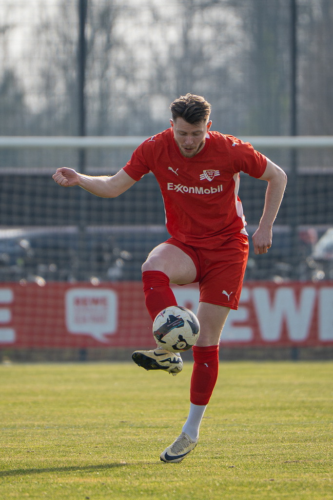Fußball I Herren I Saison 2025-2026 I Bezirksliga Weser-Ems 4 I 22. Spieltag I Vfl Oythe  - SV Bethen I 6914 | jns.sportfotos - Realisiert mit Pictrs.com