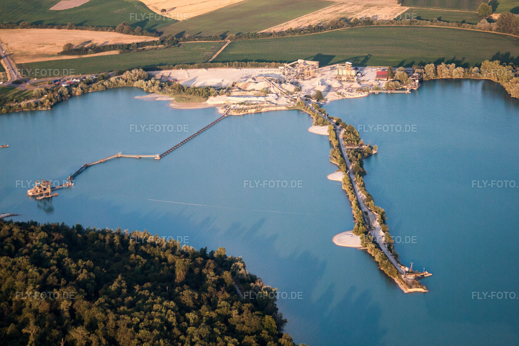 Luftbild: Soufflenheim, Baggersee in Soufflenheim im Bundesland Bas-Rhin in Frankreich. Foto: IMG_68012.jpg vom 19.06.2014 durch Werner Riehm/FLY-FOTO.de