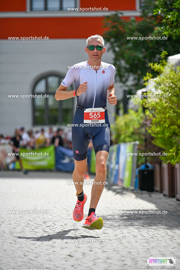 SZI_8951 | Stadttriathlon Erding 2025. #yourpictrs #sportshot_your_pictrs @Sportshotphotography #stadttriathlonerding Copyright: www.sportshot.de