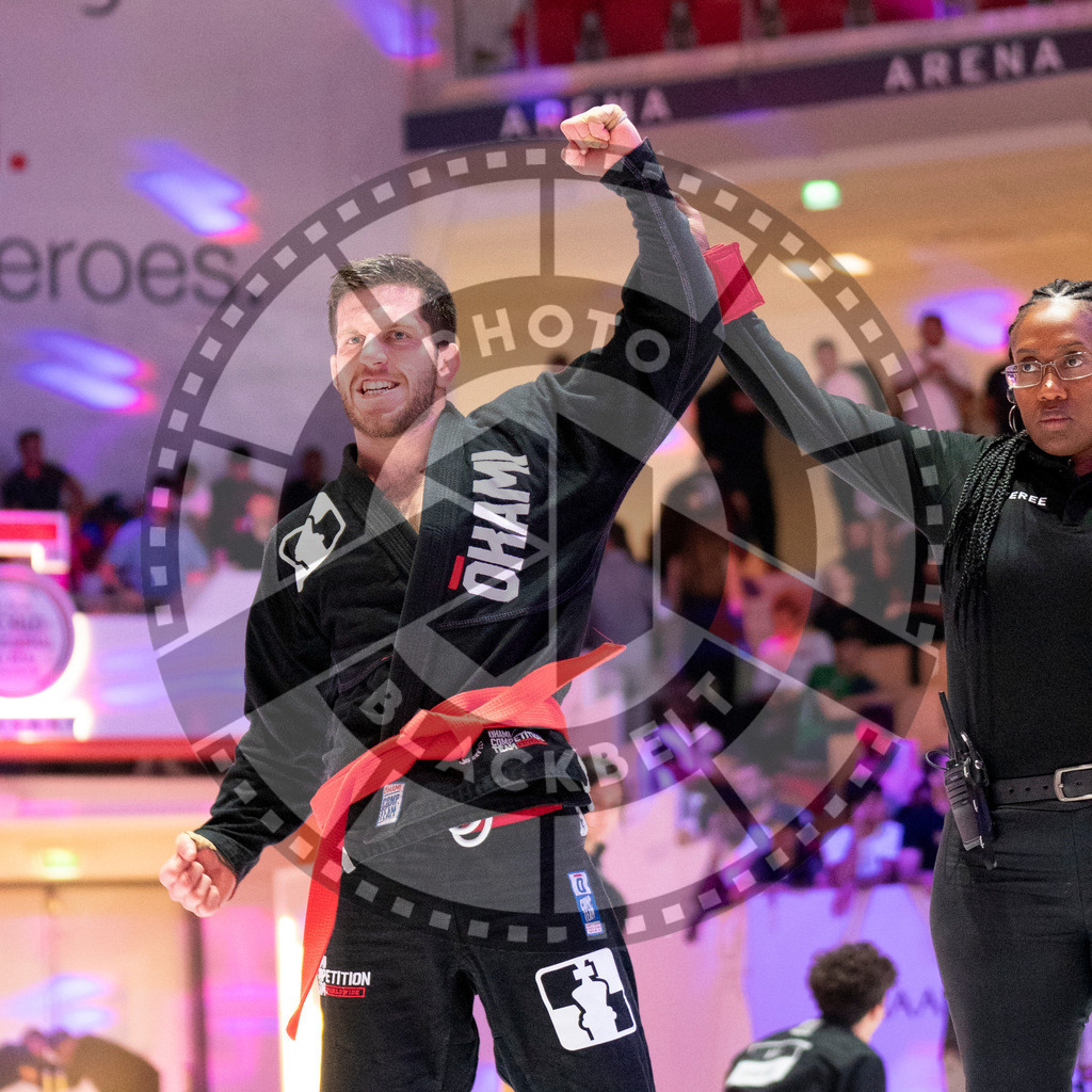 20231109PBB5407 | Fighters compete during the AJP World Professional Championship in the Mubadala Arena in Abu Dhabi, Arab United Emirates, on November 9, 2023.