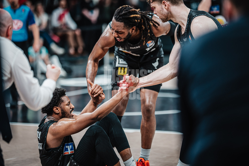 Basketball | Männer | Saison 2023/2024 | easyCredit Basketball Bundesliga | 31. Spieltag | Veolia Towers Hamburg vs. HAKRO Merlins Crailsheim | 30.04.2024 | sportfotografie mit justus stegemann
