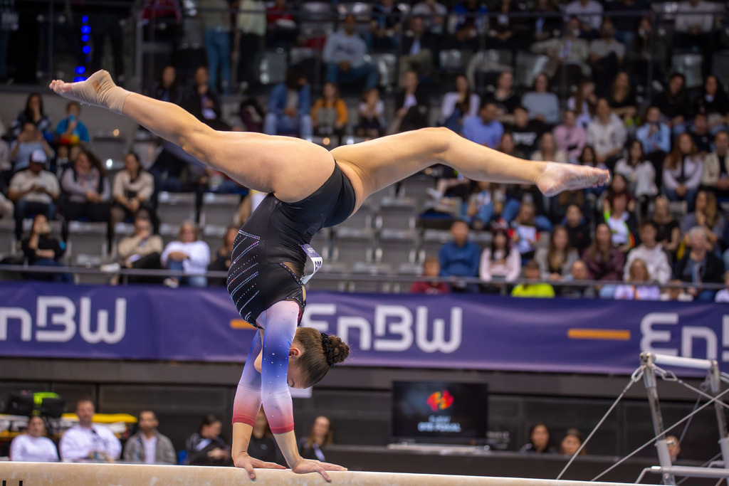 EnBW DTB-Pokal Stuttgart 2025, Mixed Cup***Floor Slooff (Niederlande) am Schwebebalken | EnBW DTB-Pokal Stuttgart 2025, Mixed Cup***Floor Slooff (Niederlande) am Schwebebalken - Realisiert mit Pictrs.com