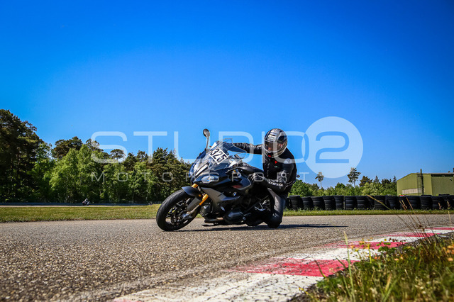 0325-260509DCB-020_325 | Deine Full-Service-Agentur für ✔️Videoproduktionen und ✔️Motorsportfotografie Jetzt Angebot anfragen!
