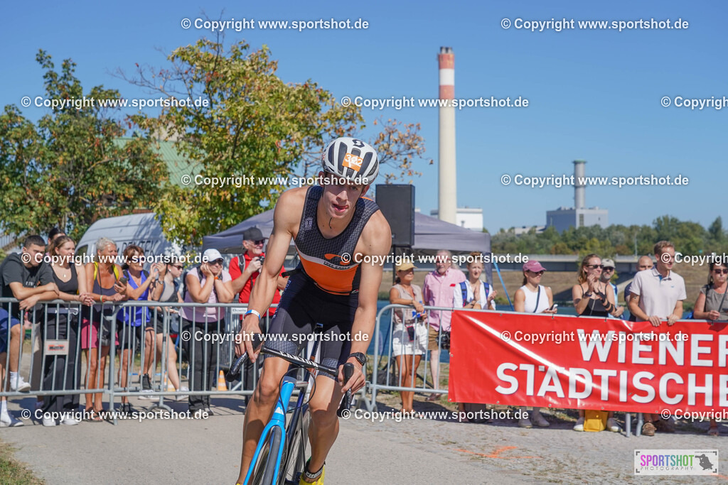 DSC00653 | Vienna Triathlon 2024                                        P3 Event                                                             #yourpictrs #sportshot_your_pictrs                 @Sportshotphotography                                     Photo Credit: www.sportshot.de