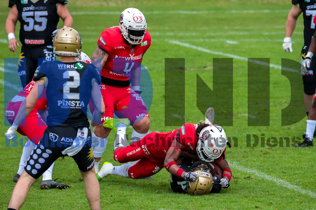 GFL: Paderborn Dolphins vs. New Yorker Lions{date} -  | {headline}(Foto: Sebastian Sendlak / BOND) - Realisiert mit Pictrs.com