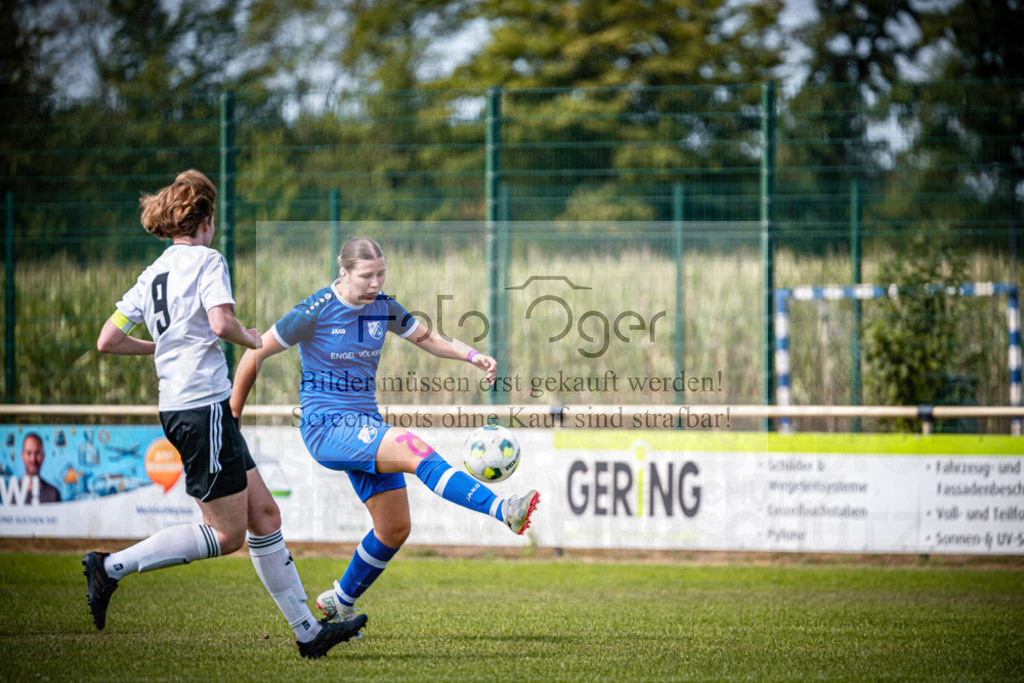 SG Bohmte/Ostercappeln/Schwagstorf - SV Harderberg - Frauen Bezirkpokal | Frauen Bezirkpokal · 1. Damen - 1. Damen · Sportplatz - Realisiert mit Pictrs.com