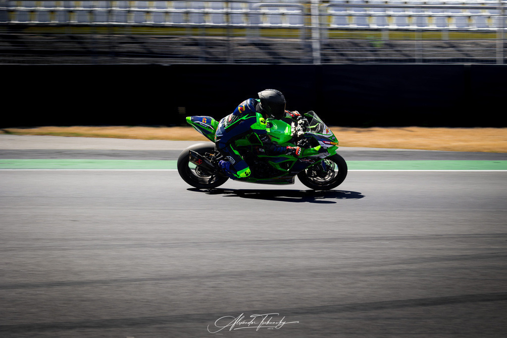 Ducati Trackday Hockenheimring 2026 | Entdecken Sie die faszinierende Welt von Alexander Tschuncky Arts: Kreative Fotografie, atemberaubende Automobilkunst und hochwertiger Bilderdruck. Lassen Sie sich inspirieren! - Realisiert mit Pictrs.com