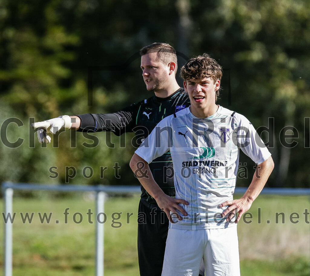 2023-10-22_022_SpVgg_Eichenkofen_gegen_SpVgg_Altenerding_II | Erding, Deutschland, 22.10.2023:
Fußball, A-Klasse 2023 / 2024, 12. Spieltag, SpVgg Eichenkofen gegen SpVgg Altenerding II, Endergebnis: 3:1

+a1+, +a25+

Foto: Christian Riedel / fotografie-riedel.net