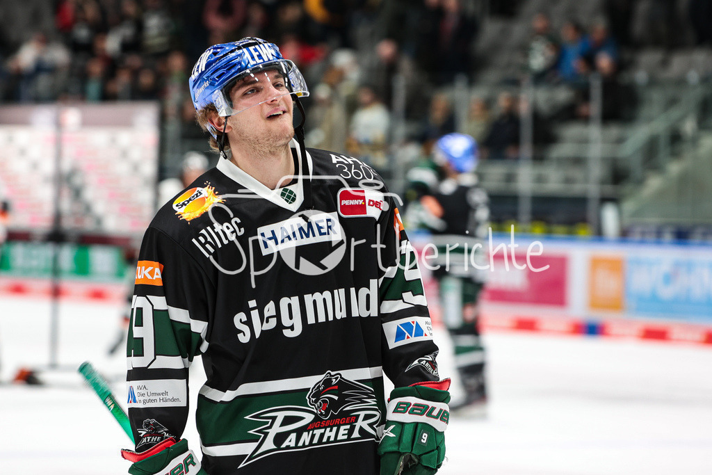 Augsburger Panther - Loewen Frankfurt | Justin VOLEK (AEV #9) ist bedient nach der Partie gegen Frankfurt