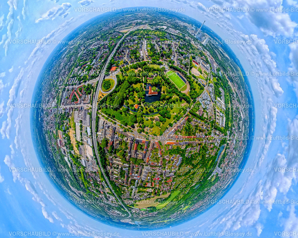 Herne2506900232SchlossStruenkede | Schloss Strünkede Wasserschloss mit Schloßgarten, Edeka-Koch-Sportpark Fußballstadion des SC Westfalia 04 Herne e. V., Autobahn A42, Erdkugel, Fisheye Aufnahme, Fischaugen Aufnahme, 360 Grad Aufnahme, tiny world, little planet, fisheye Bild, Baukau, Herne, Ruhrgebiet, Nordrhein-Westfalen, Deutschland