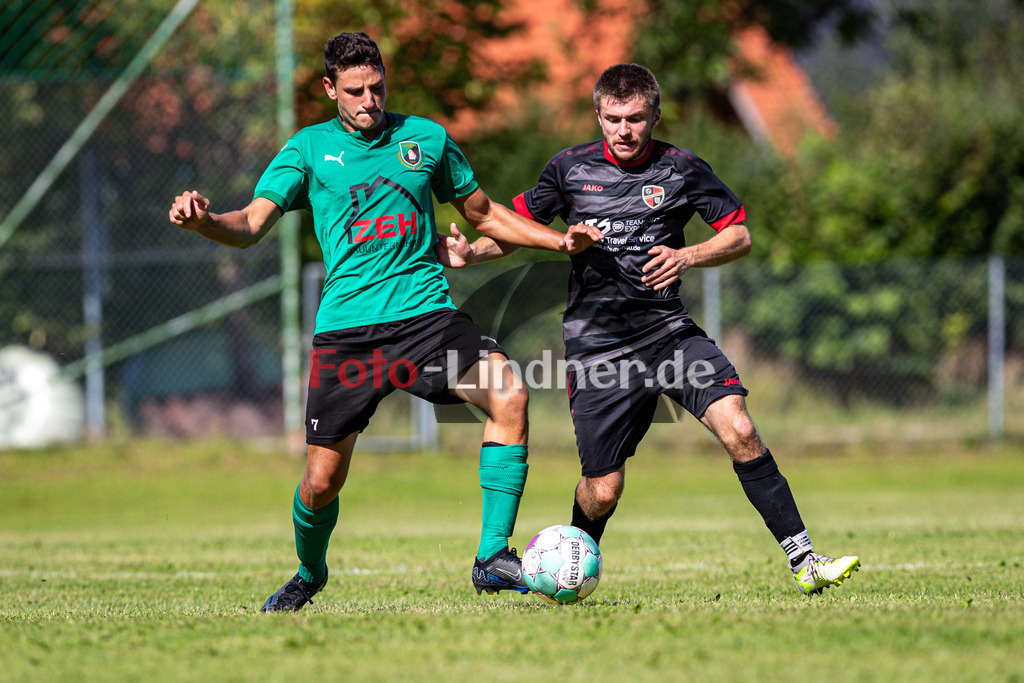 SV Wessobrunn-Haid gegen FC Wildsteig/Rottenbuch II | Fußball A-Klasse Gruppe B Herren, SV Wessobrunn-Haid gegen FC Wildsteig/Rottenbuch II, 20240811,Duell zwischen Julian STERR (Wessobrunn-Haid 7) und Korbinian AUHORN (Wildsteig-Rottenbuch 10),2024-08-11 in Wessobrunn (Sportpark Wessobrunn), Julian STERR (Wessobrunn-Haid 7), Korbinian AUHORN (Wildsteig-Rottenbuch 10)Copyright: WolfgangxLindner www.foto-lindner.de