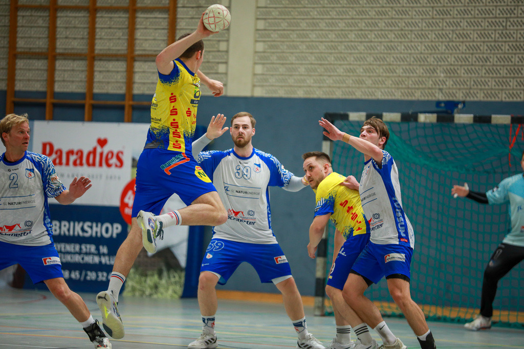 SVN_TVIssum_250426_038 | Bildergalerie von Sport-Ereignissen aber auch von weiteren spannenden Dingen - nicht nur vom Niederrhein. In Anlehnung an den bekannten Spruch von Hanns Dieter Hüsch heißt das Motto: "Niederrhein ist überall".  - Realisiert mit Pictrs.com