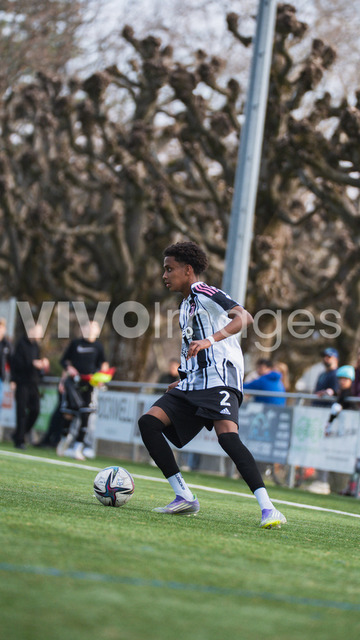 juv_lut_fmachado-0174 | Images from the Juniors B match between Juventus Academy and FC Lutry, played on 18 March 2026 in Lutry, Switzerland, featuring players, coaching staff and match action throughout the game.