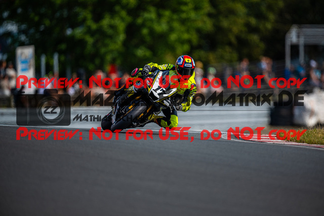 MaZZes_FotoMatrix_240726_6007705_4594 | STK