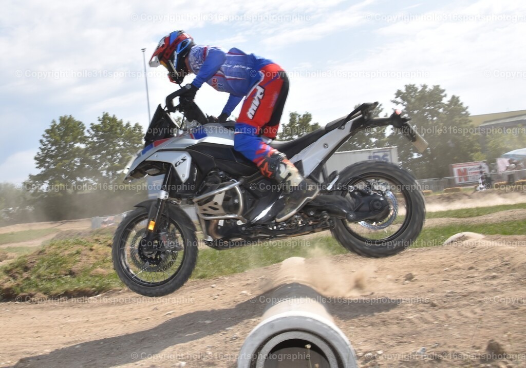 DSC_0459 | Sportfotografie , Motorsport, Motoross, Reitsport, Mointainbike, Enduro,
Landschaft , Outdoor, Eventfotografie, Landschaft, Bilder online bestellen - Realisiert mit Pictrs.com