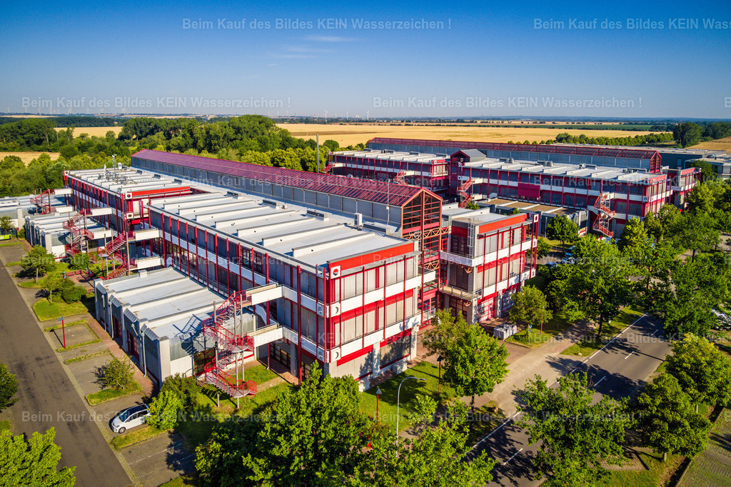 IGZ Barleben-0013 | Die Magdeburger Platte® - das sind die schönsten Luftbilder von Magdeburg & Sachsen-Anhalt auf Acryl, Leinwand oder zum Download. Das ist Luftbildfotografie & Luftbildaufnahmen mit Drohne & Flugzeug.  - Realisiert mit Pictrs.com