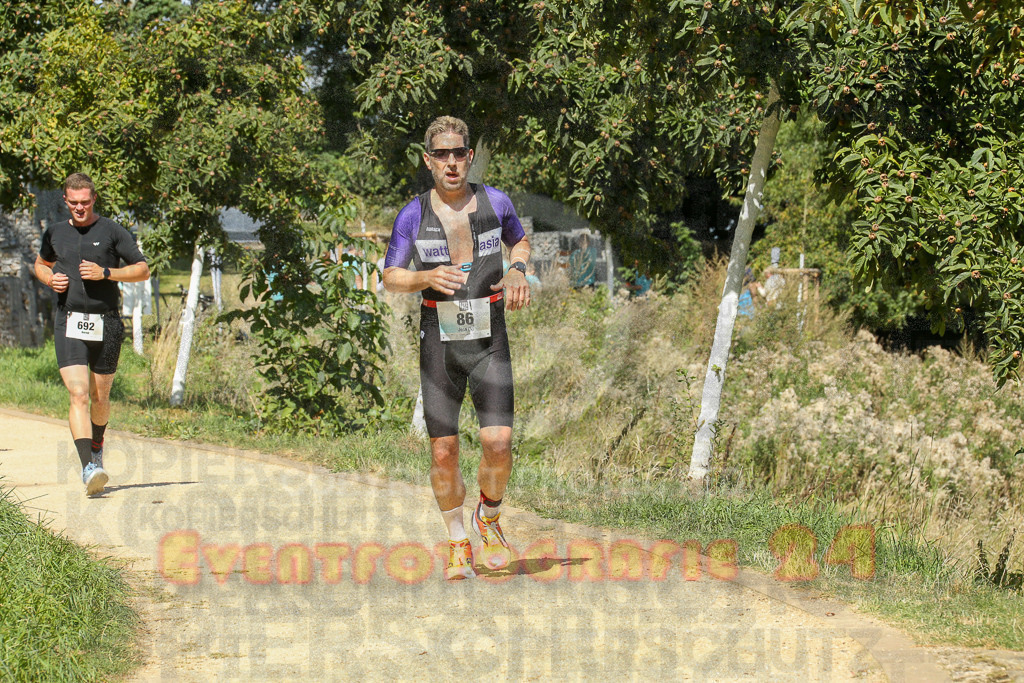 250824_1231_EX1_9637 | Sportfotografie im Rhein-Sieg Kreis, Köln, Bonn, NRW, Rheinland Pfalz, Hessen, etc. Unser Tätigkeitsfeld umfasst den Laufsport vom Volkslauf über den Marathon, Duathlon, Triathon bis zum Ultralauf wie Kölnpfad Ultra oder Schindertrail.