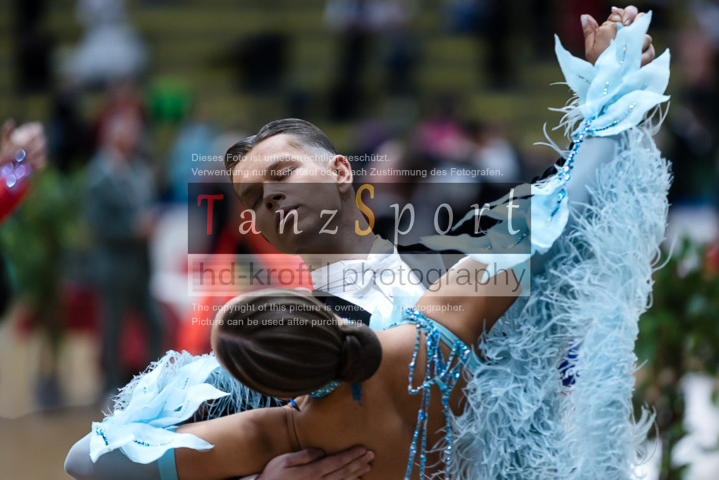 20250517_HessenTanzt_WDSF_IntOpen_Std_1151 | Tanzsportbilder, Standardtanz, Lateintanz, WDSF, DTV, LTVB, dancecomp, goc, hessen tanzt, blaues band der spree, walzer, tango, wiener walzer, slowfox, quickstepp, samba, rumba, cha-cha-cha, paso doble. jive, hd-kroft photography, turniertanzsport