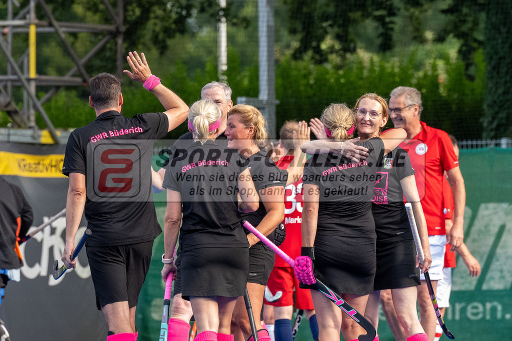 SFE_20240817_0253 | Krefeld, Deutschland, 17.08.2024:  European Cup for Recreational Hockey Players im KTHC Stadion Rot-Weiss Köln Tennis and Hockey Club am 17.08.2024 in Krefeld, Deutschland. (Foto von Stephan Fehrmann)Krefeld, Germany, 17.08.2024: European Cup for Recreational Hockey Players in KTHC Stadion Rot-Weiss Köln Tennis and Hockey Club at 17.08.2024 in Krefeld, Deutschland. (Foto from Stephan Fehrmann)