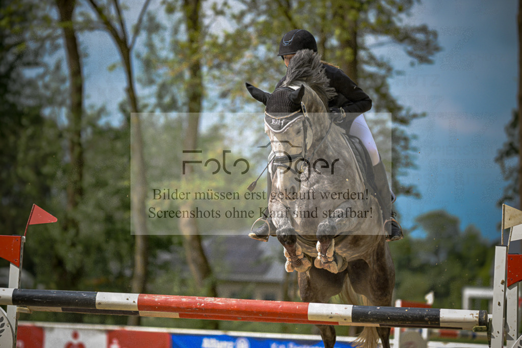 20240505-DOS_2022 | Entdecke hochwertige Reitturnierfotos von Foto Oger. Professionell, emotional und authentisch – jetzt Lieblingsmomente im Shop bestellen.Deutschlandweite Turnierfotografie. - Realisiert mit Pictrs.com