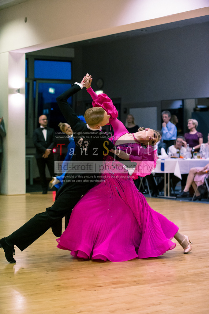 20250906_LM_By_HGR-S-Std_7179 | Tanzsportbilder, Standardtanz, Lateintanz, WDSF, DTV, LTVB, dancecomp, goc, hessen tanzt, blaues band der spree, walzer, tango, wiener walzer, slowfox, quickstepp, samba, rumba, cha-cha-cha, paso doble. jive, hd-kroft photography, turniertanzsport