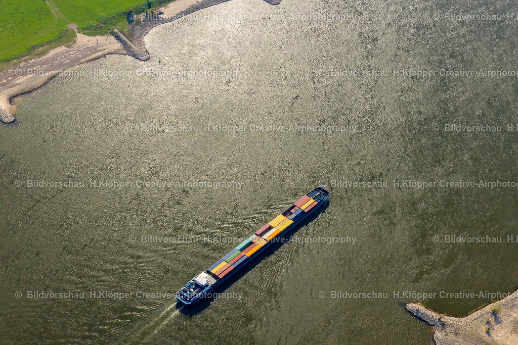 Luftbilder Duisburg-8955 | Luftaufnahme Fahrendes Containerschiff auf dem Rhein bei Duisburg - Realisiert mit Pictrs.com