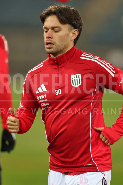 Austrian Bundesliga: Grazer AK 1902 vs LASK | GRAZ, AUSTRIA, 13.DEC.25 - SOCCER - ADMIRAL Bundesliga, Grazer AK 1902 vs LASK. The image shows Sascha Horvath (Lask).