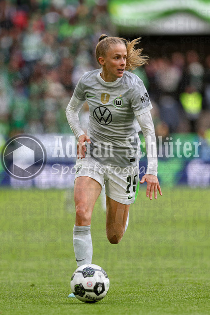 14.05.2026, GER, Fussball, Frauen, DFB-Pokal, Finale, Saison 2025/2026, VfL Wolfsburg - FC Bayern München | Vivien Endemann (Wolfsburg) in Aktion am Ball, Einzelaktion