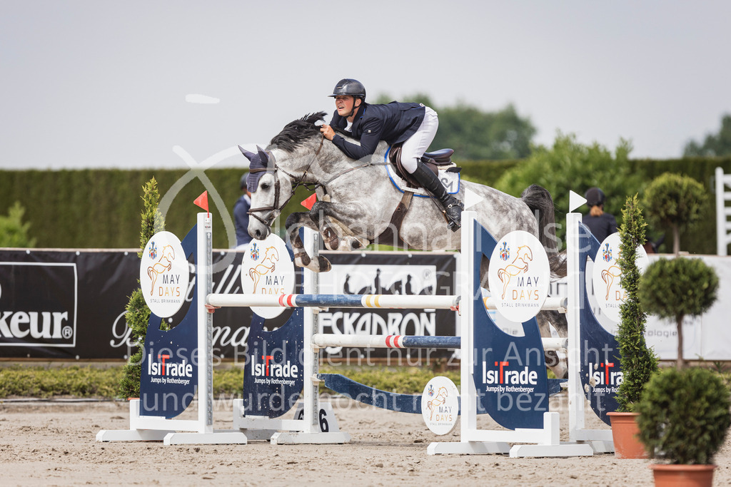 250530_MayDays_SprPf-M-449 | Deine schönsten Turniermomente als professionelle Fotos! Entdecke hochwertige Pferdesport-Fotografie im Online-Shop. Jetzt Fotos finden & bestellen!