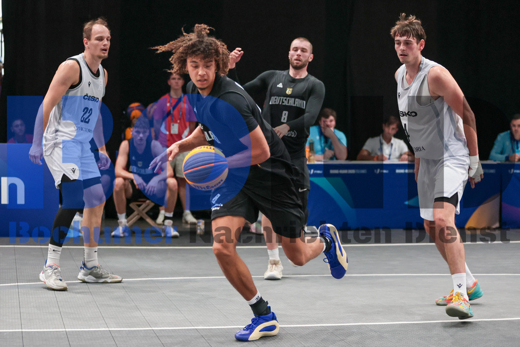 SES_RRG3x320250720-120 | bond - Realisiert mit Pictrs.com