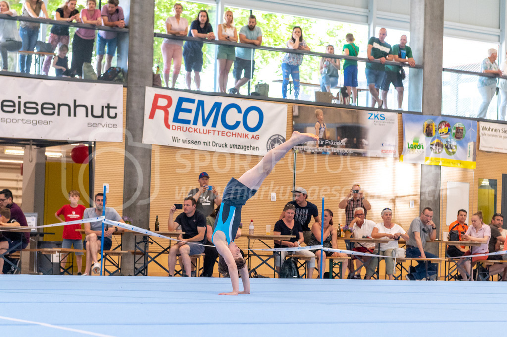 104. Zürcher Kunstturnertage Neftenbach - 15. May 2022 | 104. Zürcher Kunstturnertage Neftenbach
Turnhalle Ebni, Neftenbach
Programm 1 (P1)
Bild: Sportfotografie Markus Aeschimann | www.markus-aeschimann.ch - Realisiert mit Pictrs.com