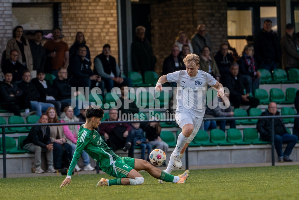 Fußball I Herren I Saison 2025-2026 I Landesliga Weser-Ems I 23. Spieltag I SFN Vechta - BW Lohne II I 01561 | jns.sportfotos - Realisiert mit Pictrs.com