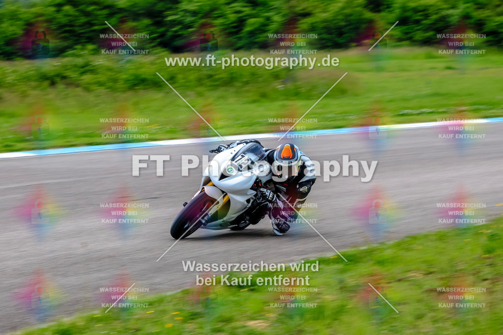 MotoTeam-3550 | Hier findet Ihr Bilder von Touristenfahrten auf der Nürburgring Nordschleife oder von anderen Veranstaltungen die ich besucht habe. Viel Spass beim Durch Schauen 