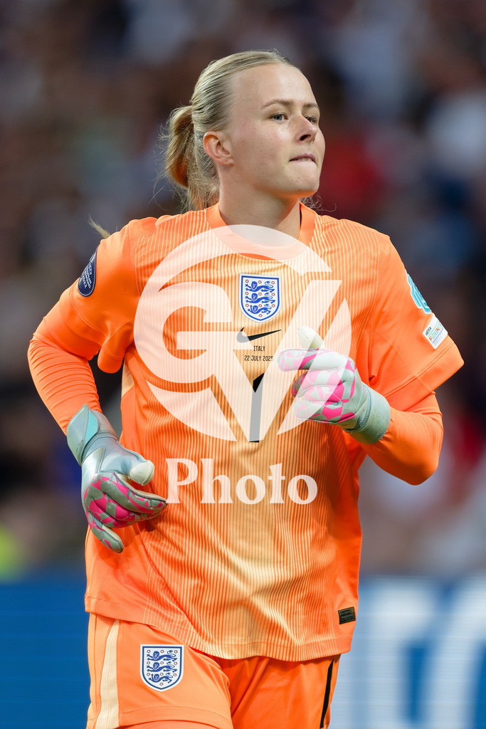 England v Italy - UEFA Women's EURO 2025 Semi-Final | GENEVA, SWITZERLAND - JULY 22:  Laura Giuliani of Italy looks on  during the UEFA Women's EURO 2025 Semi-Final match between England and Italy at Stade de Geneve on July 22, 2025 in Geneva, Switzerland. (Photo by Giuseppe Velletri/Sports Press Photo/Getty Images)