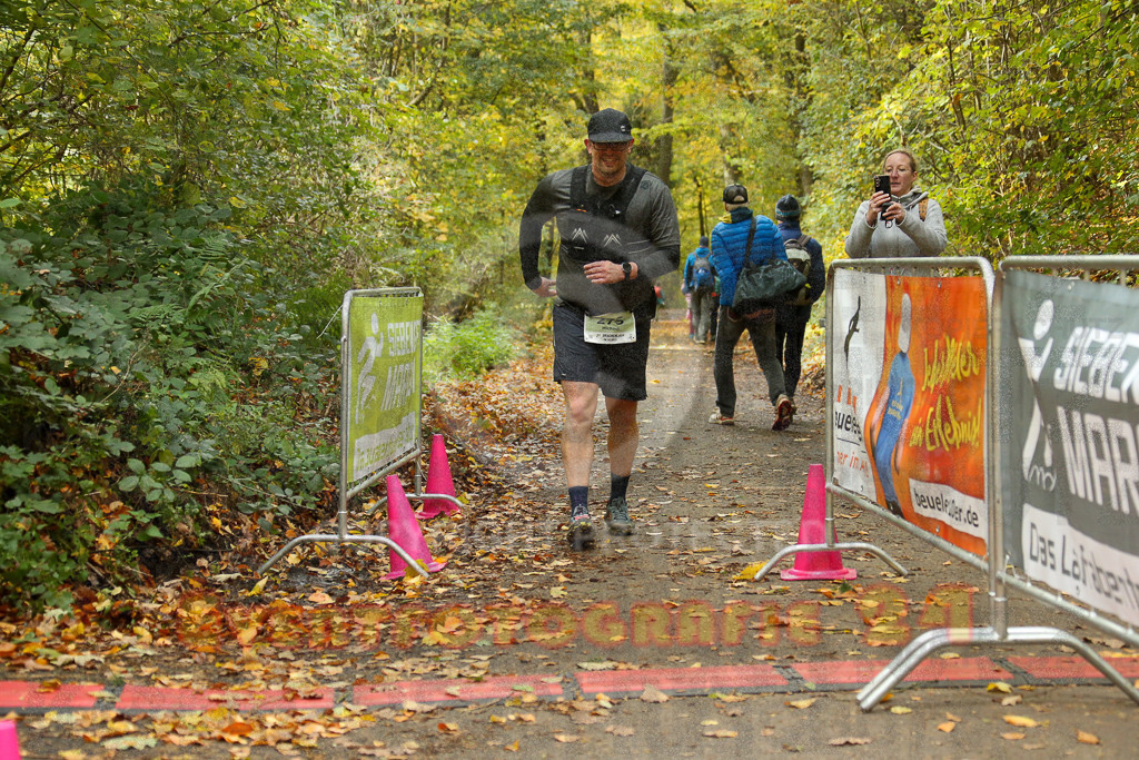 251026_1437_EX1_4183 | Sportfotografie im Rhein-Sieg Kreis, Köln, Bonn, NRW, Rheinland Pfalz, Hessen, etc. Unser Tätigkeitsfeld umfasst den Laufsport vom Volkslauf über den Marathon, Duathlon, Triathon bis zum Ultralauf wie Kölnpfad Ultra oder Schindertrail.