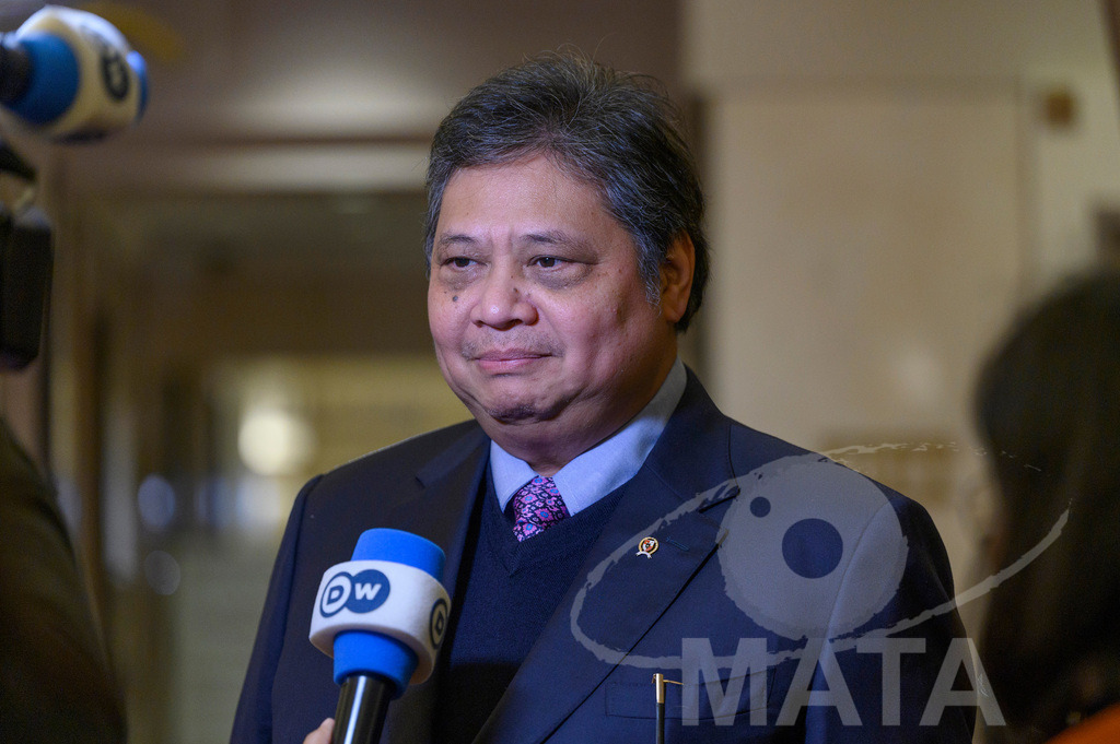 _DWA5401 | Welcoming Jokowi Widodo's arrival by the Indonesian people at Kastens Luisenhof Hotel in the context of the opening of Hannover Messe with Indonesia as Country Partner. Hannover, 15.04.2023 - Realisiert mit Pictrs.com