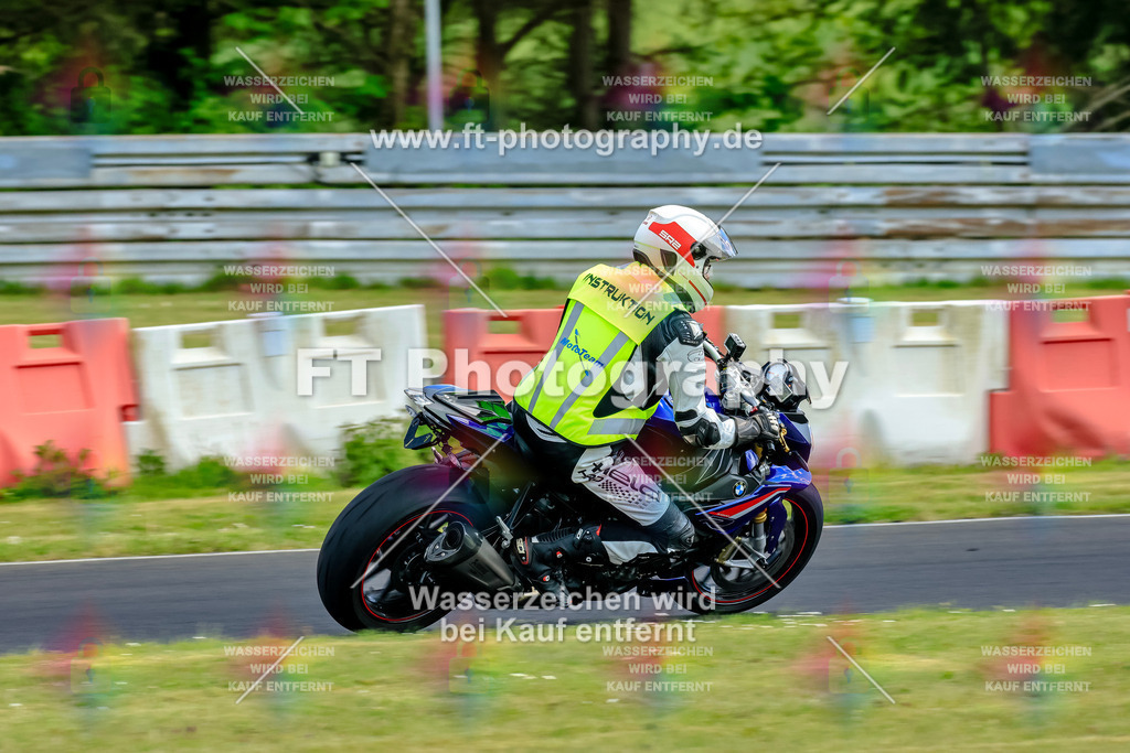 _OTO2525 | Hier findet Ihr Bilder von Touristenfahrten auf der Nürburgring Nordschleife oder von anderen Veranstaltungen die ich besucht habe. Viel Spass beim Durch Schauen 