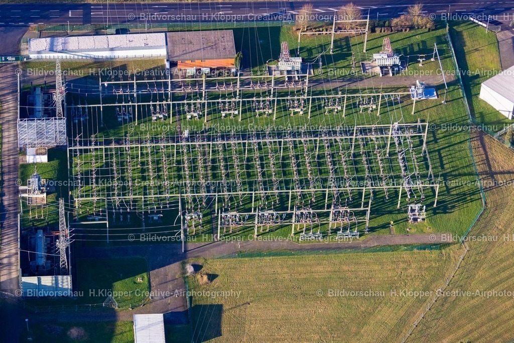 Luftbild Viersen-8576 | Luftbildfotografie Gelände des Umspannwerkes zur Spannungs- Wandlung und elektrischen Strom- Versorgung " Umspannanlage in Dülken " an der Waldnieler Straße in Viersen i - Realisiert mit Pictrs.com