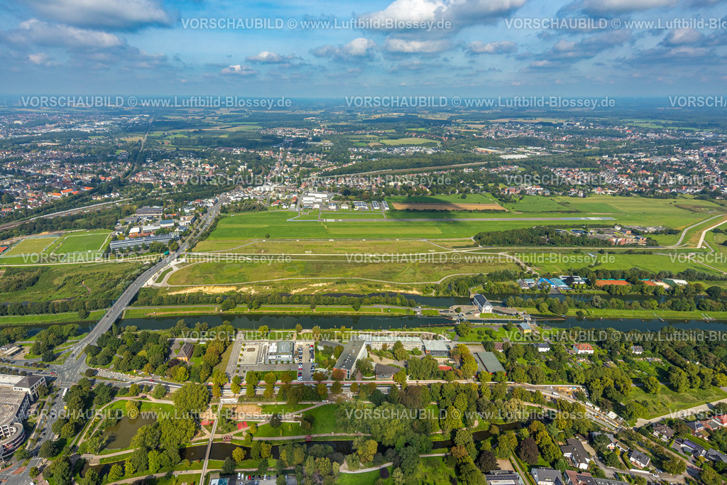 Hamm230900233 | Luftbild, Flughafen Lippewiesen, Lippestrand Erlebensraum, Gymnasium Hammonense und Wassersportzentrum Adenauerallee, Stadtbezirk Heessen, Hamm, Ruhrgebiet, Nordrhein-Westfalen, Deutschland