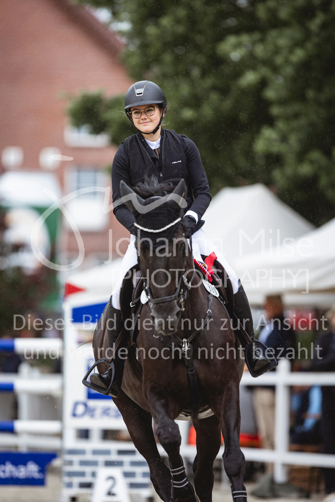 240616_Lemwerder_M2-Springen-560 | Deine schönsten Turniermomente als professionelle Fotos! Entdecke hochwertige Pferdesport-Fotografie im Online-Shop. Jetzt Fotos finden & bestellen!