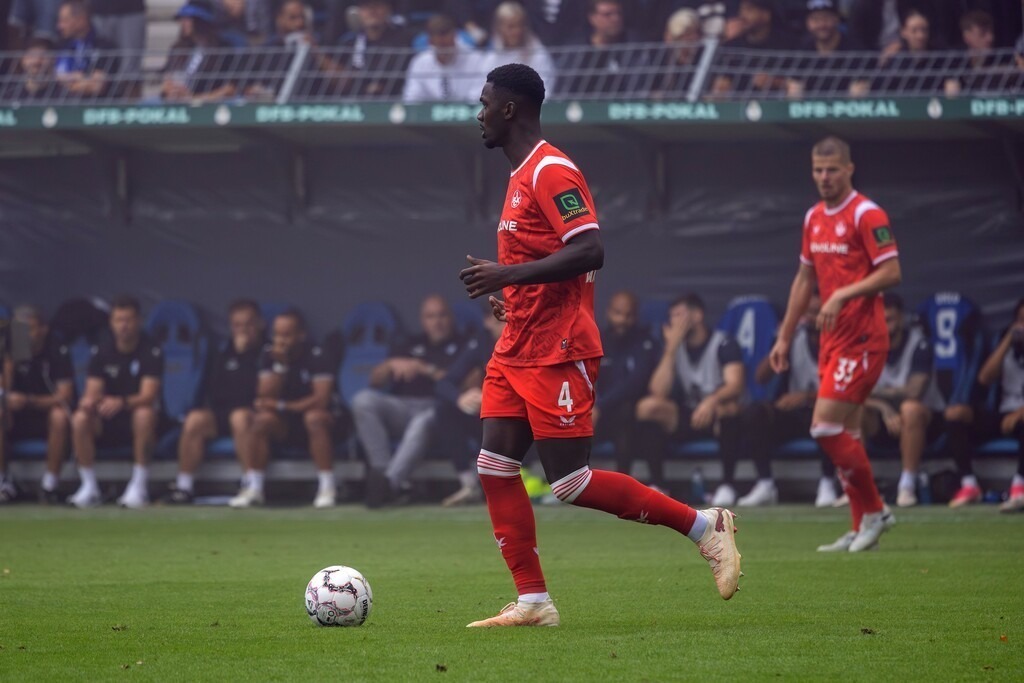Fußball DFB-Pokal 2026/27, 1. Runde: Waldhof Mannheim gegen 1. FC Kaiserslautern | Fußball DFB-Pokal 2026/27, 1. Runde: Waldhof Mannheim gegen 1. FC Kaiserslautern***Maxwell Gyamfi (4, Kaiserslautern) - Realisiert mit Pictrs.com
