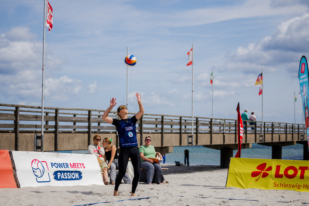 Beachvolleyball I Saison 2026 I FLENS Beach-Tour I 6. Turnier I Ostseebad Großenbrode | Jasper Lorenz Fotografie - Realisiert mit Pictrs.com