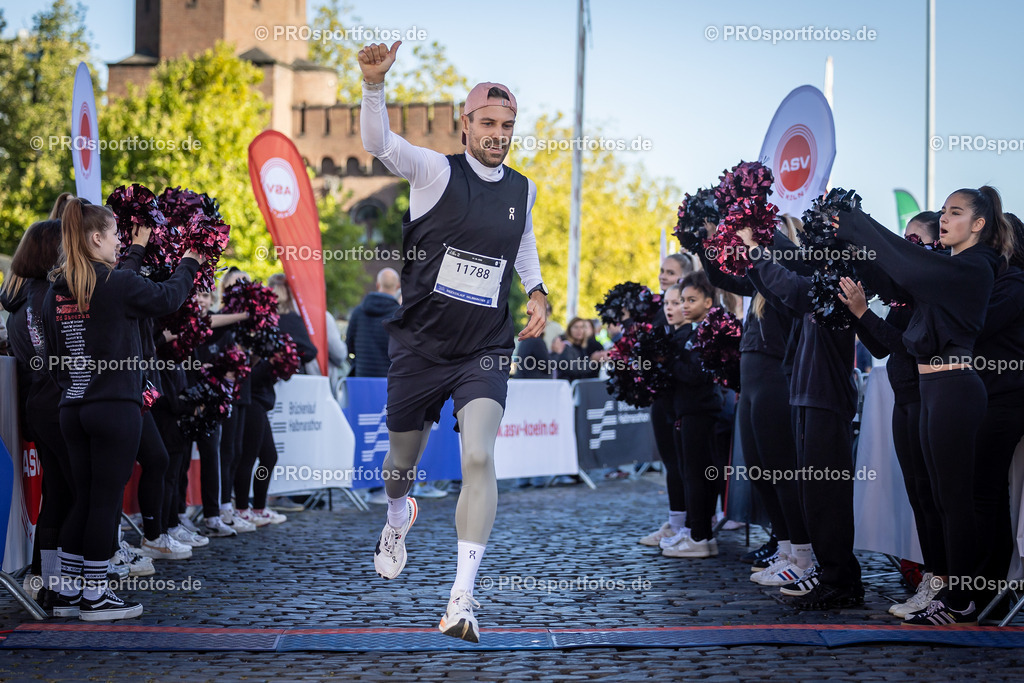 44. Kölner Brückenlauf; Koeln, 14.09.25 | Impressionen vom 44. Kölner Brückenlauf am 14.09.25 am Schokoladenmuseum in Koeln. Foto: BEAUTIFUL SPORTS/Leah Kohring