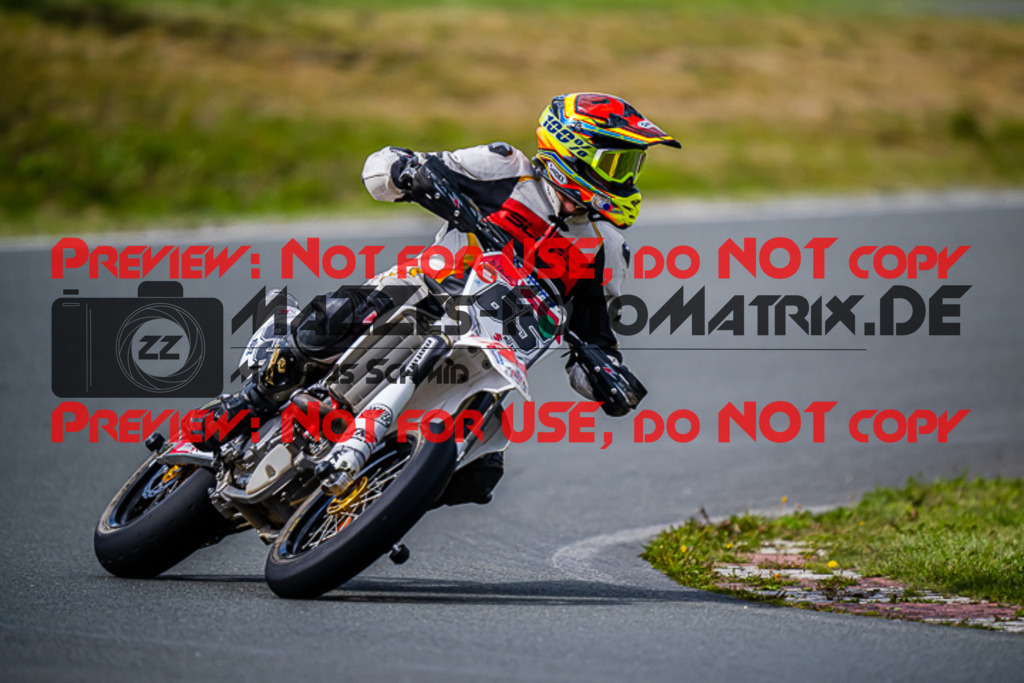 MaZZes_FotoMatrix_220904_9809 | UE40