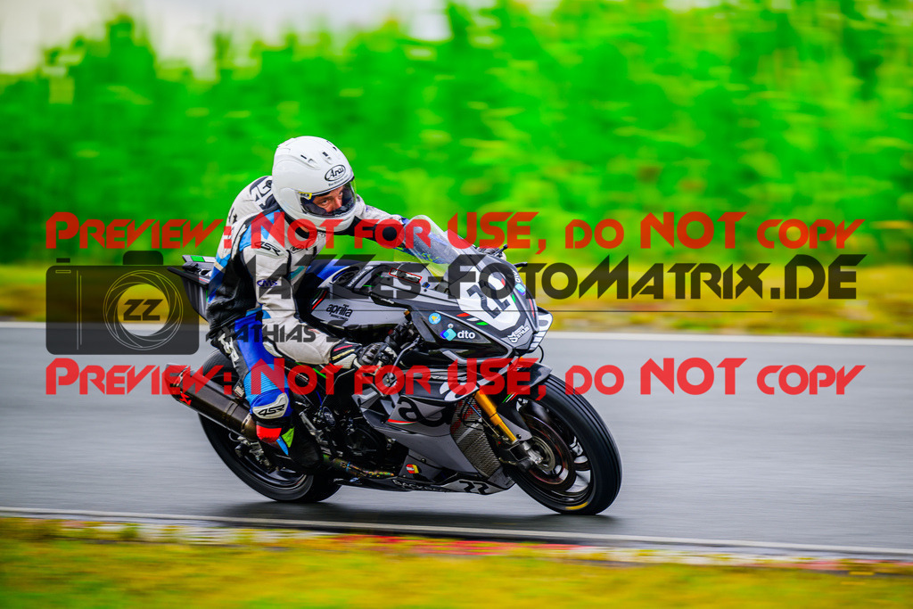 MaZZes_FotoMatrix_240727_6007705_8465 | STK